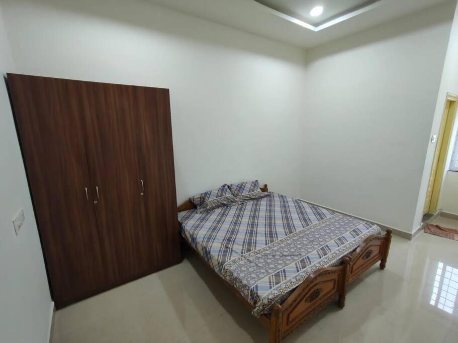 Leo'S Den 9 Guests Ac 3Bhk 9 Mins To Rgia Villa Shamshabad Buitenkant foto