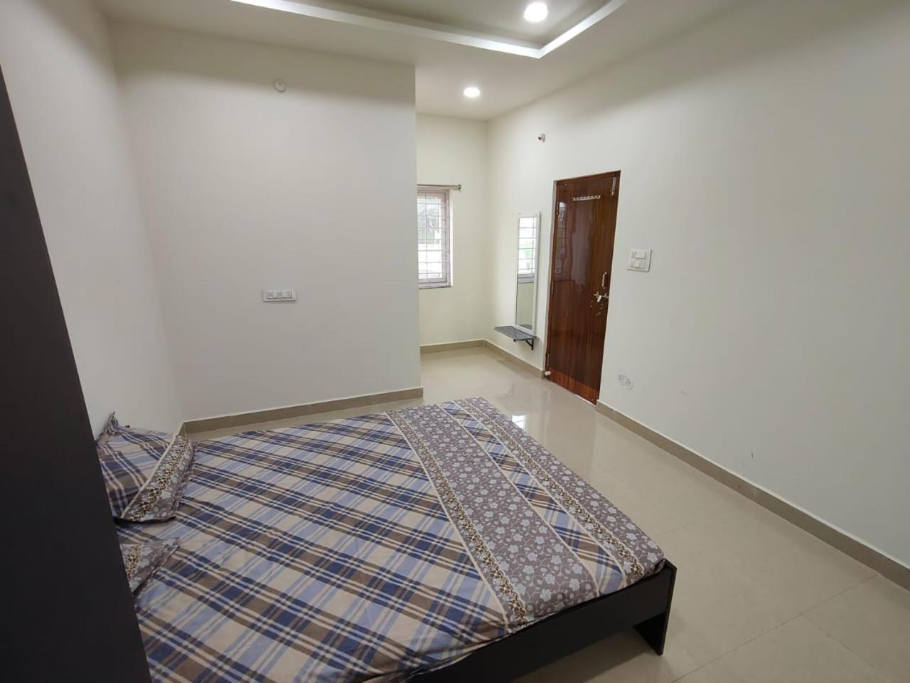 Leo'S Den 9 Guests Ac 3Bhk 9 Mins To Rgia Villa Shamshabad Buitenkant foto